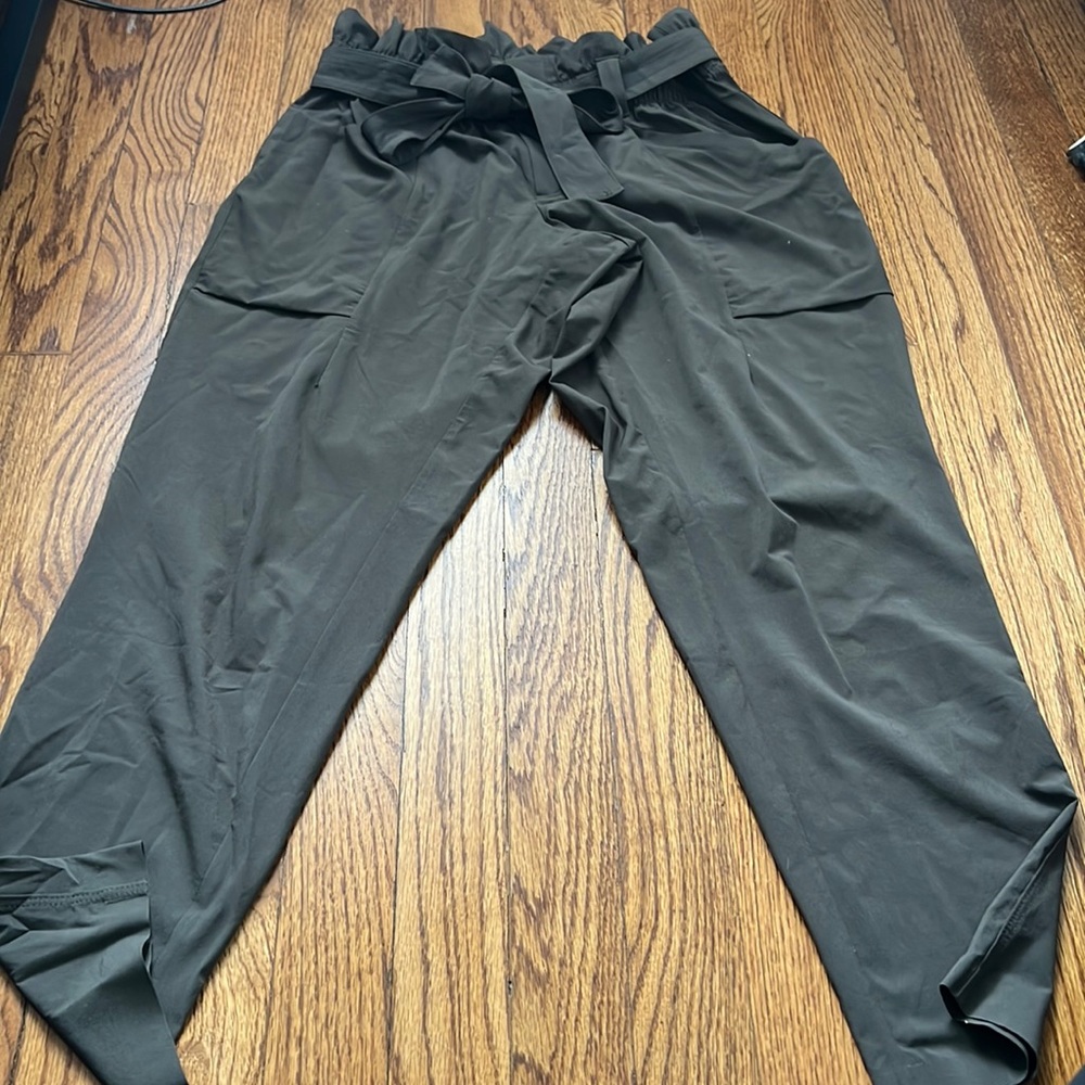 Paperbag waist athleta pants SZ 2P Olive Green